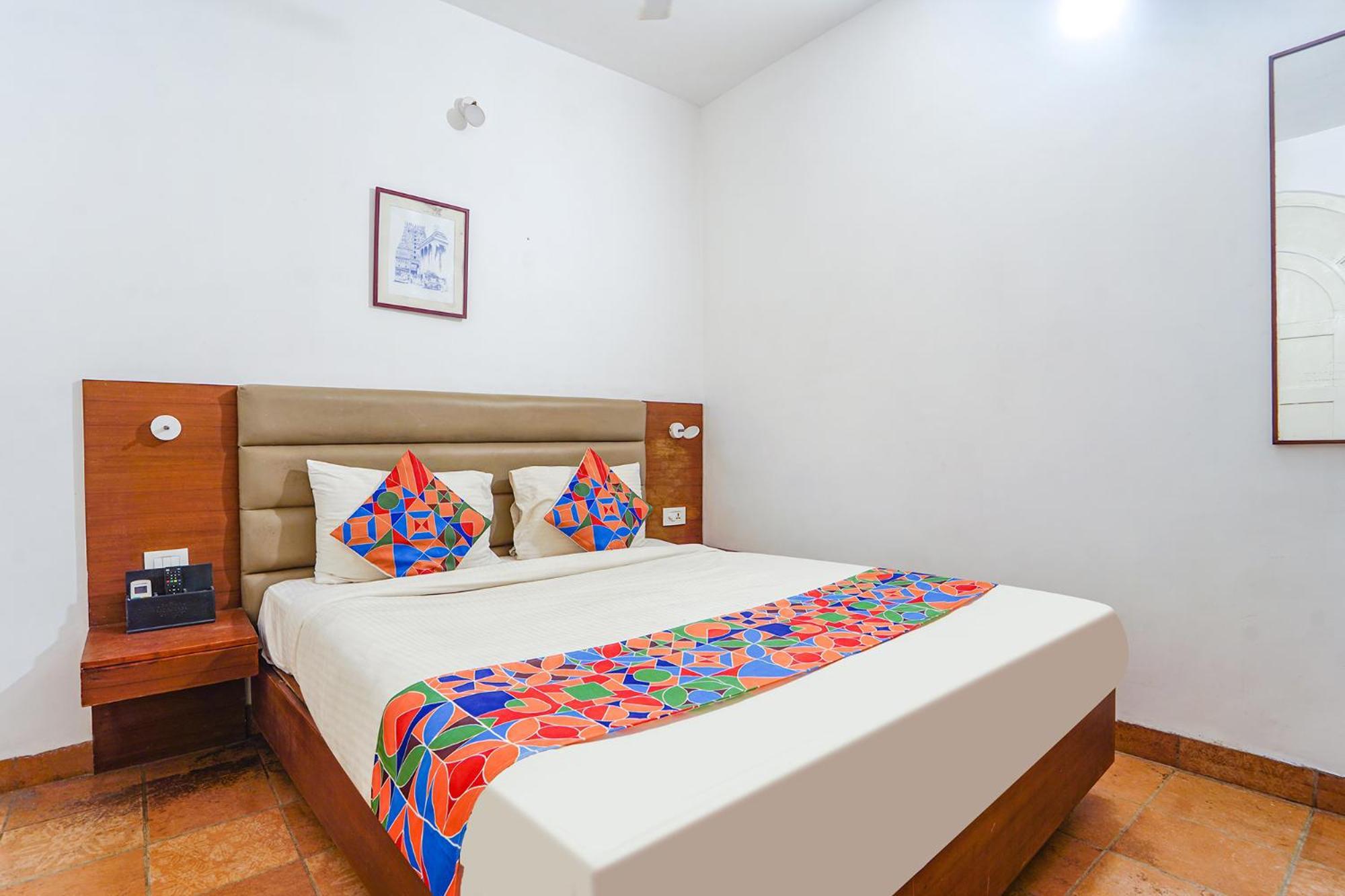 Fabexpress Le Aham Boutique - Auroville Beach - 600M Pondicherry Bagian luar foto