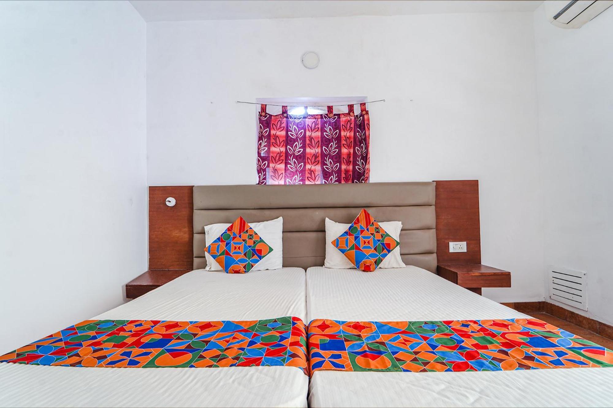 Fabexpress Le Aham Boutique - Auroville Beach - 600M Pondicherry Bagian luar foto