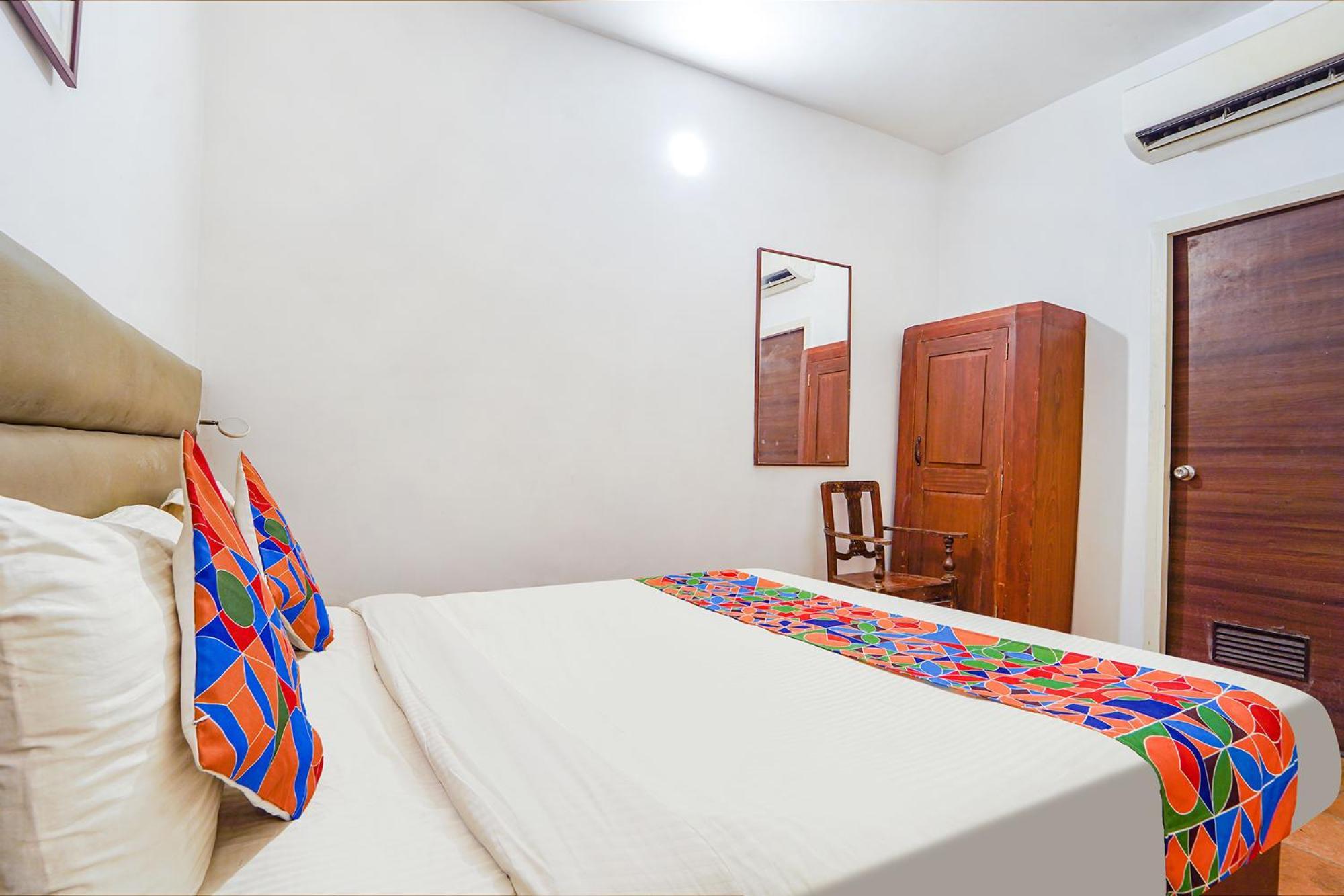 Fabexpress Le Aham Boutique - Auroville Beach - 600M Pondicherry Bagian luar foto