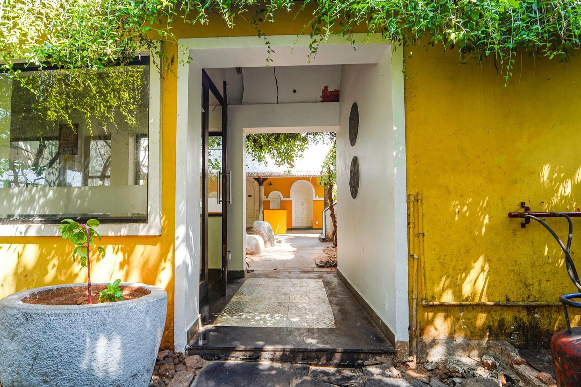 Fabexpress Le Aham Boutique - Auroville Beach - 600M Pondicherry Bagian luar foto